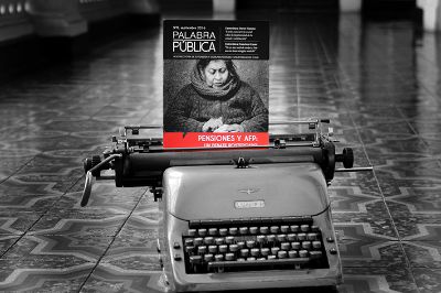 Palabra Pública es una revista en formato papel y digital de la Universidad de Chile que busca contribuir a la discusión nacional invitando al encuentro entre la comunidad universitaria y el país.