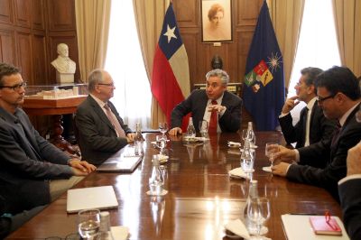 El Rector Vivaldi y otras autoridades de la U. de Chile destacaron el vínculo entre la Casa de Bello y la U. de Sao Paulo.