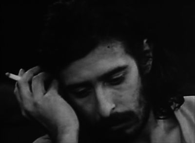 "Descomedidos y chascones" (1973) corresponde a una película filmada en la época de la Unidad Popular en la que se retratan los modos de coexistencia de la juventud chilena durante este período.