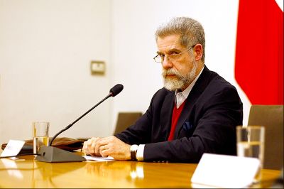 El historiador Alfredo Jocelyn-Holt, quien además es académico de la Facultad de Derecho de la U. de Chile