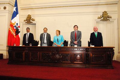 La inauguración de GERO se llevó a cabo en el Salón de Honor del Ex Congreso Nacional. En la actividad participaron la Presidenta Bachelet y el profesor Kennedy, entre otras autoridades.