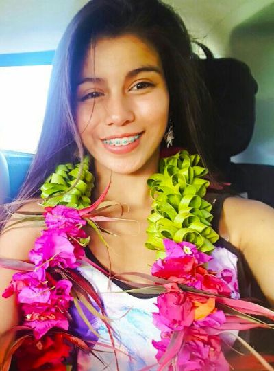 Lene Troncoso Riroroko postuló a Medicina mediante uno de los cupos "étnicos", vive en Rapa Nui, y dice que para ella "es un orgullo" entrar a la U. de Chile.