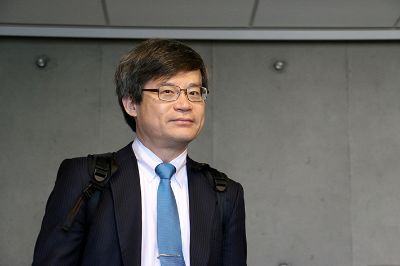 Hiroshi Amano, profesor de la Universidad de Nagoya y Premio Nobel de Física 2014.