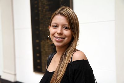 Paula Andrea Bolaños, estudiante de ingeniería en telecomunicaciones de la Universidad Icesi en Cali, Colombia: "Elegí la Universidad de Chile por ser la mejor universidad del país".