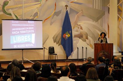 La vicerrectora Faride Zeran, enfatizó en su discurso respecto al compromiso de nuestro plantel con la equidad de género. 