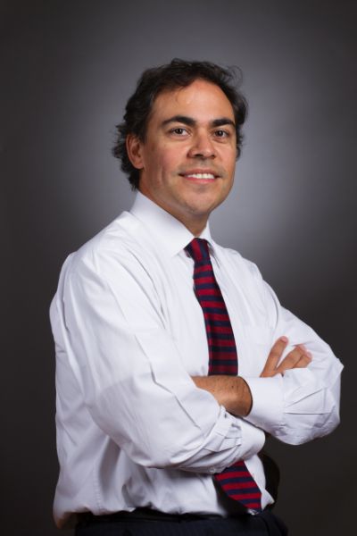 El Profesor Álvarez fue Vicedecano de la FCFM y Director del Proyecto "Una Nueva Ingeniería para el 2030".