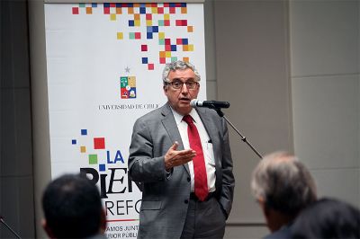 El Rector Vivaldi valoró el proceso de discusión que llevó la Universidad de Chile, apuntando a que estas propuestas están al servicio del debate nacional.