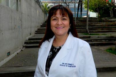  Iris Espinoza, directora del Centro de Epidemiología y Vigilancia de las Enfermedades Orales (CEVEO).
