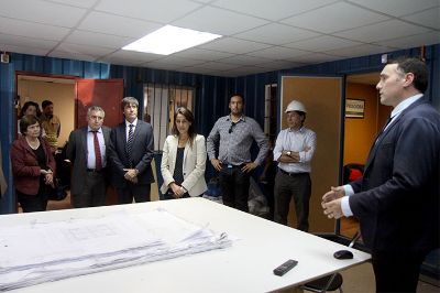 Este 12 de abril, autoridades  de la U. de Chile y del Ministerio del Deporte recorrieron las futuras instalaciones del campo deportivo JGM.