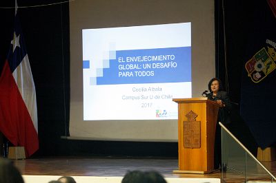 "El Envejecimiento de la Población Global: Un Desafío para todos", fue el nombre de la charla que dictó la Profesora Titular del INTA, Cecilia Albala.