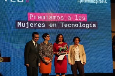 Marcela Larenas, obtuvo el galardón 2017 a la trayectoria de este reconocimiento. 