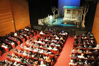En el Teatro Nacional,  200 estudiantes de liceos del PACE.
