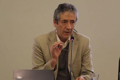 Profesor Roberto Pantoja