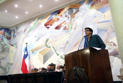 El presidente saliente, Daniel Andrade, destacó la coordinación con los funcionarios de la Universidad, y la instalación de materias ligadas al feminismo como algunos de los hitos de su gestión.