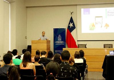 El vicerrector Juan Cortés encabezó el encuentro, donde además se presentó una publicación digital que recoge las experiencias desarrolladas en los años anteriores.