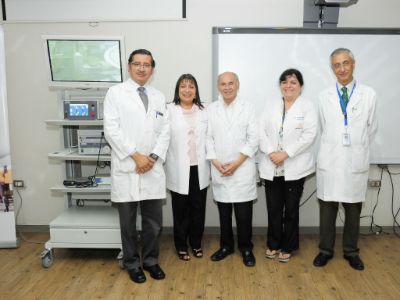 Doctores Fernando Munizaga, Andrea Mena, Patricio Vera, Adriana Zúñiga y Guillermo Bannura.  