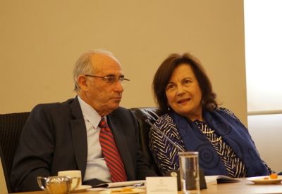 Sergio Bitar y Cecilia Albala en Sesión del Consejo Universitario, instancia en la que participaron en representación de la Presidenta Bachelet.