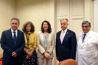 Este lunes se realizó la reunión entre los ministros de Salud de Chile y Francia, y las autoridades de la U. de Chile y el Hospital del Salvador, representantes de la nueva Unidad de Memoria.