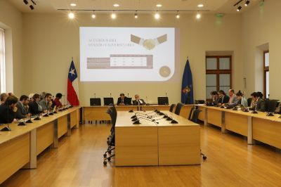 La Mesa Directiva del Senado Universitario se reunió con autoridades del Equipo Directivo de Rectoría de la Universidad de Chile para exponer los acuerdos del Senado.