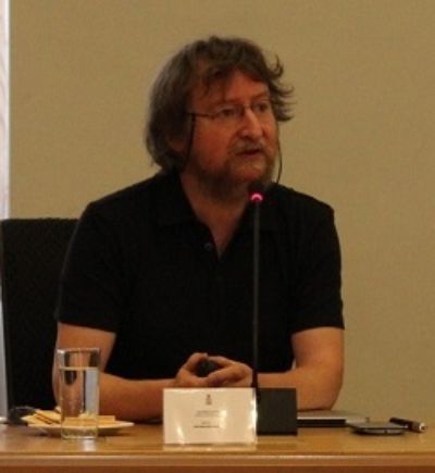 Director de DSTI, profesor José M. Piquer