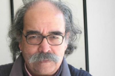 Carlos Flores, Académico de la Escuela de Cine y TV del Instituto de la Comunicación e Imagen.