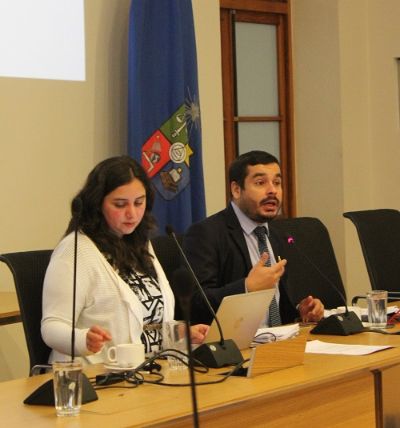 La reunión fue encabezada por la asesora legal del CUECh, Stephanie Donoso, y el director Jurídico de la U. de Chile, Fernando Molina.