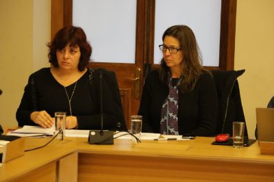 Salomé Martínez y Marcela Munizaga, representantes de la nueva Dirección de Diversidad de Género de la FCFM. 