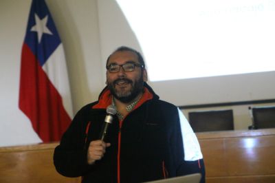 El académico y Dr. Oscar Jerez presentó como primicia el nuevo Diploma en Investigación en Docencia Universitaria para académicas y académicos de la U. de Chile y la red de universidades estatales