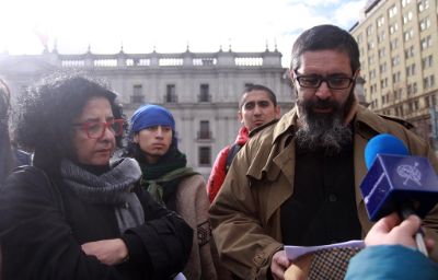 "La U. de Chile frente a la situación general de violencia contra el pueblo mapuche, y particularmente en esta situación contra una autoridad religiosa, no puede quedar ausente", dijo Nash.