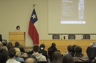 Alicia Salomone, directora de Postgrado y Postítulo de la Universidad de Chile y académica de la Facultad de Filosofía y Humanidades.