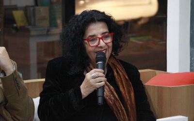Vicerrectora de Extensión y Comunicaciones y Premio Nacional de Periodismo 2007, Faride Zeran.