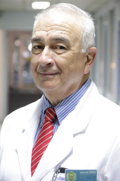Este lunes 3 de septiembre el Dr. Cristián Miranda asumió como nuevo subdirector médico del Hospital Clínico de la U. de Chile.