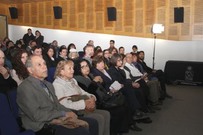 La ceremonia de asunción se realizó en el auditorio Jorge Müller del Campus Juan Gómez Millas y contó con gran presencia de autoridades universitarias e integrantes de la comunidad del ICEI.