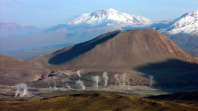 Chile tiene un potencial geotérmico de hasta 3.800 MW, de acuerdo a estimaciones de la "Mesa de Geotermia" público-privada impulsada por el Ministerio de Energía.