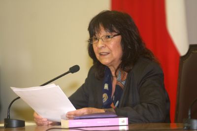 Olga Grau, académica de la Facultad de Filosofía y Humanidades de la Casa de Bello y miembro del Centro de Estudios de Género y Cultura en América Latina de dicha facultad.