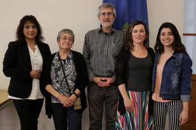 La nueva mesa está compuesta por (izquierda a derecha): Gloria Tralma, Matilde López, Gonzalo Gutiérrez (Vicepsdte.), Alejandra Bottinelli (Secretaria) y María José Cornejo.