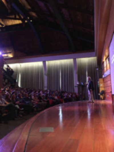 La charla magistral de José Maza repletó el auditorio Gorbea y alcanzó más de tres mil reproducciones en Facebook Live, al cierre de esta edición.