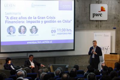 El ex ministro Andrés Velasco destacó la fortaleza de las instituciones y el liderazgo político como factores clave para que Chile enfrentara exitosamente la crisis.