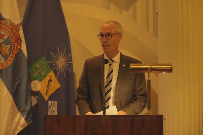 El Embajador de Suecia en Chile, Oscar Strenström. 