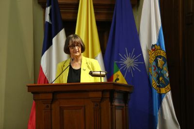 Para Rosa Devés, vicerrectora de Asuntos Académicos de la U. de Chile, el Postgrado es clave para pensar a la Universidad de hoy y su vinculación con el medio.