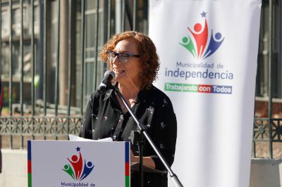 La vicedecana de la Facultad de Medicina, Mariangela Maggiolo, destacó que el homenaje a Eloísa Díaz es, a su vez, un homenaje a todas las mujeres que luchan por tener igualdad en todos los ámbitos.