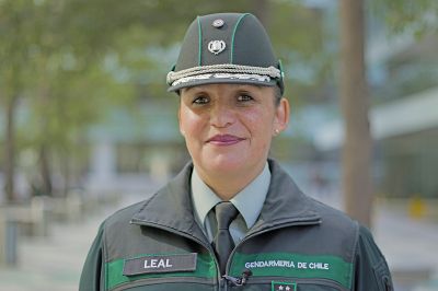 La Directora de la Escuela de Gendarmería, Helen Leal, agregó la importancia de continuar profundizando el trabajo investigativo. 