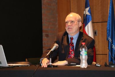 El Dr.Alexander McCormick, director de NSSE en Estados Unidos y Canadá, fue uno de los invitados internacionales de la jornada en que se abordó el estudio del compromiso estudiantil
