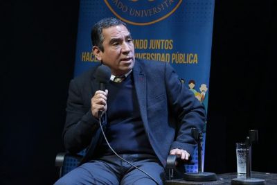 Claudio Millacura, coordinador de la Cátedra Indígena.