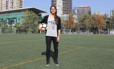 Daniela Zamora, Ingeniera en Información y Control de Gestión de la Universidad de Chile y seleccionada nacional de fútbol.