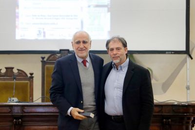 El senador Guido Girardi reconoció la labor de la Universidad de Chile en la Ley de Etiquetados, en manos del profesor del INTA y Premio Nacional ricardo Uauy.