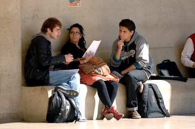 La Universidad de Chile se encuentra preparando y desarrollando un progresivo reintegro a labores académicas presenciales.