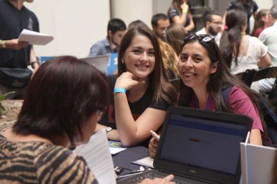 Desde el 2012, gracias a las admisiones especiales, 4.559 estudiantes han ingresado a la U. de Chile, pasando de conformar el 2% de la matrícula de primer año, al 8% en el 2021. 