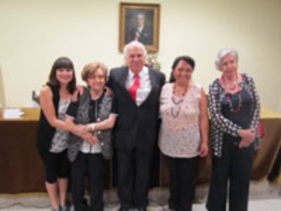 Las poetisas junto al Director y la Vicedirectora de la Academia Chilena de la Lengua.