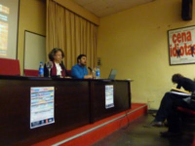 El Profesor Vera exponiendo sobre la temática del Estado Benefactor en Chile.